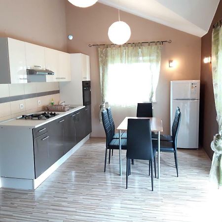 Apartments Laura I Angelina Tribalj Kültér fotó
