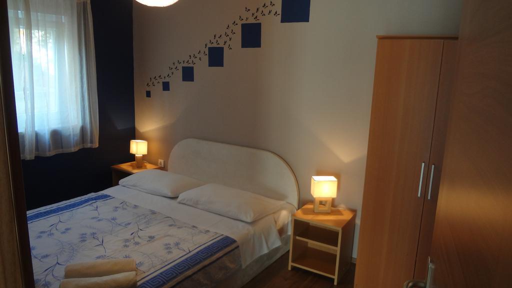 Apartments Laura I Angelina Tribalj Kültér fotó