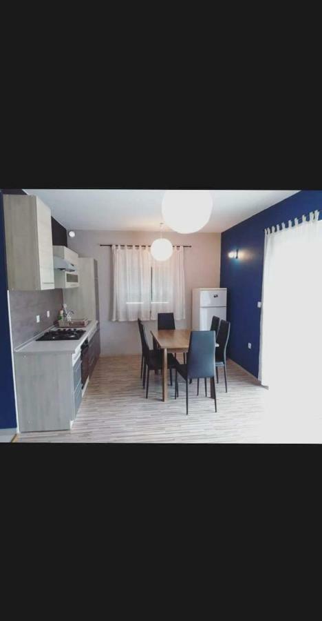 Apartments Laura I Angelina Tribalj Kültér fotó